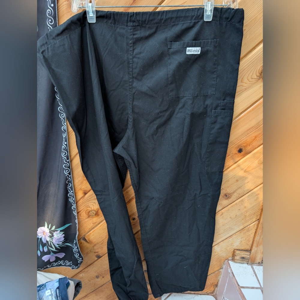 UA Scrubs Black Scrub Pants - Picture 3 of 5